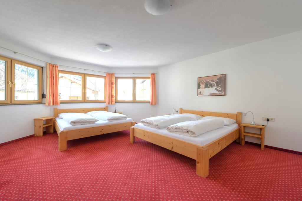 Appartement Strolz Schnann Δωμάτιο φωτογραφία