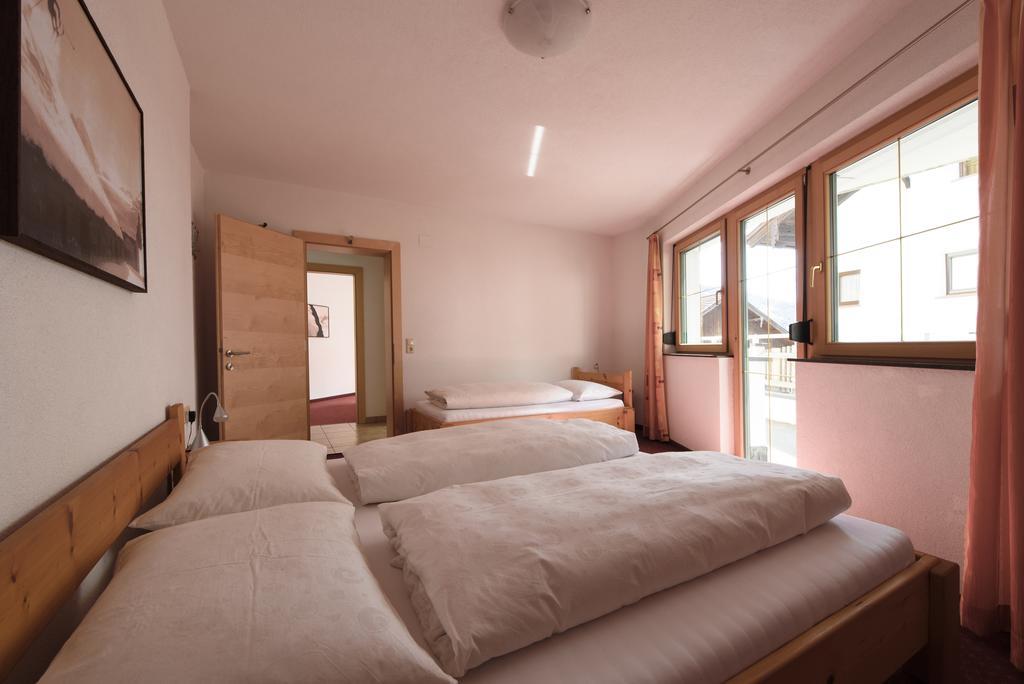 Appartement Strolz Schnann Δωμάτιο φωτογραφία