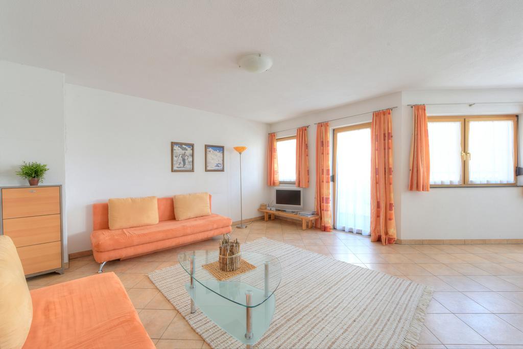 Appartement Strolz Schnann Δωμάτιο φωτογραφία